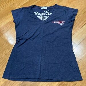 Touch Women’s New England patriots short sleeve vneck tee shirt size large .
